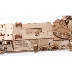 SUPERBE MAQUETTE EN 
bois de camion de pompier , Eco Wood Art, EWA, EAN 4815123001409