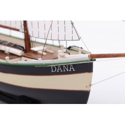 maquette de bateau à construire niveau débutant , bateau de pêche , billing boat