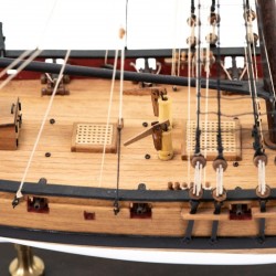 maquette de bateau en bois à monter, Lady Nelson, maquette Amati