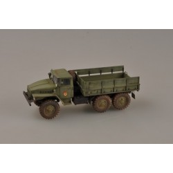 Maquette camion 1/35 Trumpeter, Ural 4320, 240 pièces à assembler sur 8 grappes. 9580208010120