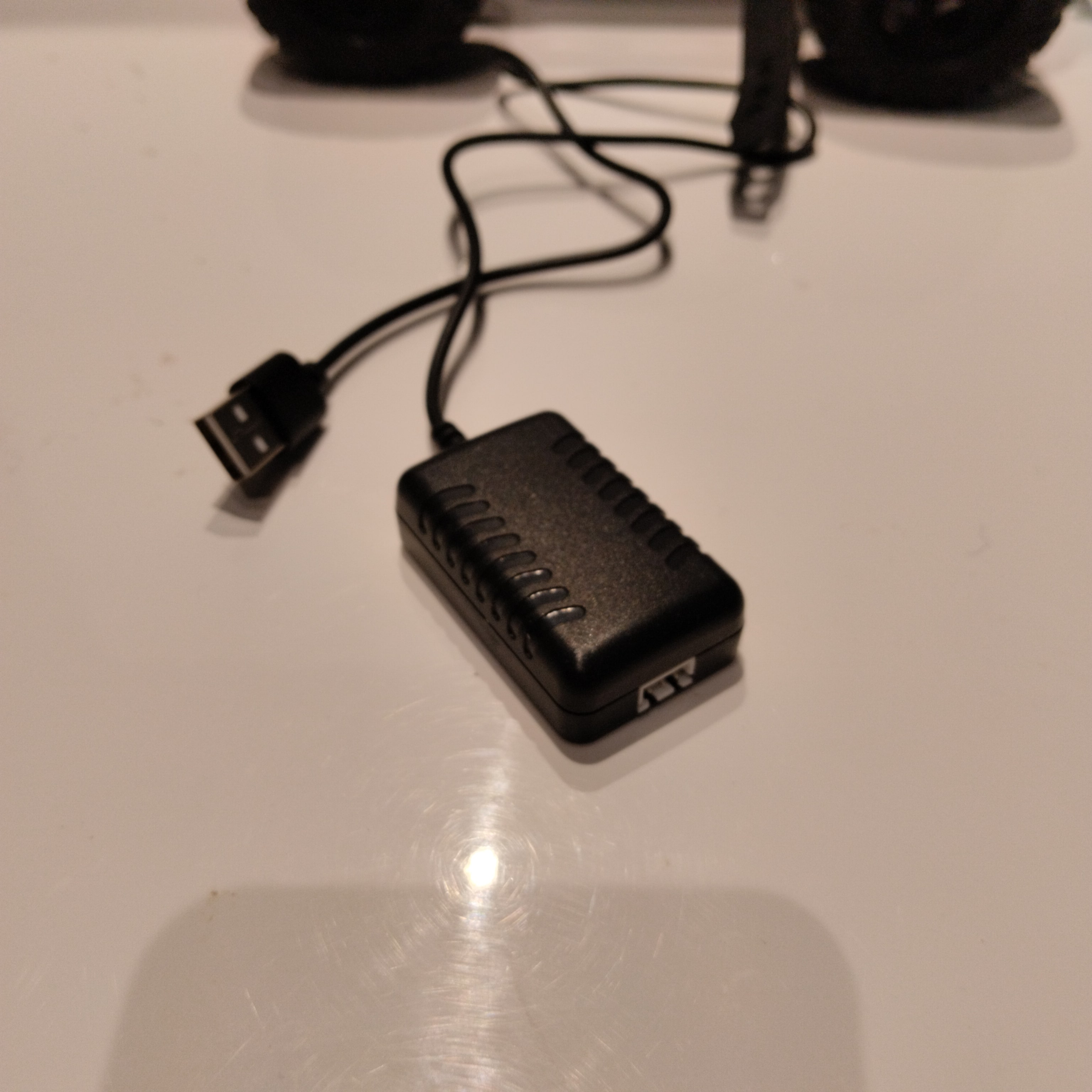 FMS USB battery charger